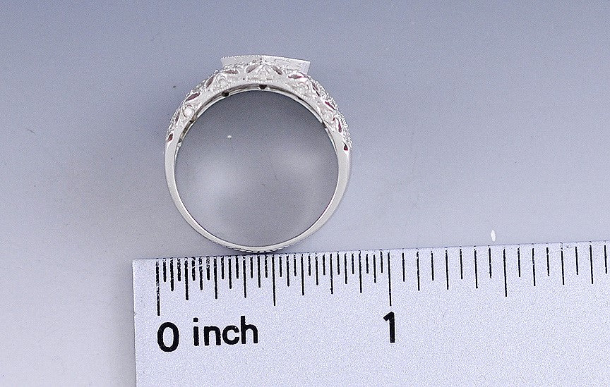 Stunning Diamond & Emerald 18K White Gold Filigree Ring