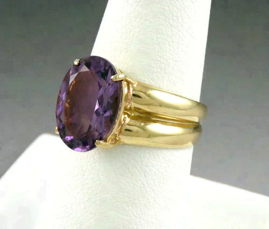 Vintage 10K Yellow Gold 4.75 Carat Natural Amethyst Gemstone Statement Ring