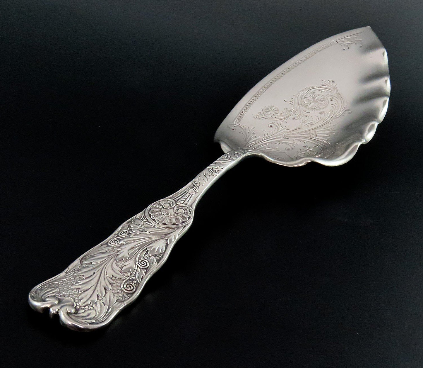 Lovely Gorham St Cloud Sterling Silver Art Nouveau Fish Server 11 5/8 Inches