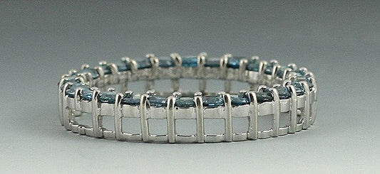 Pretty 10k White Gold & Vibrant Blue Diamond Circle Pendant