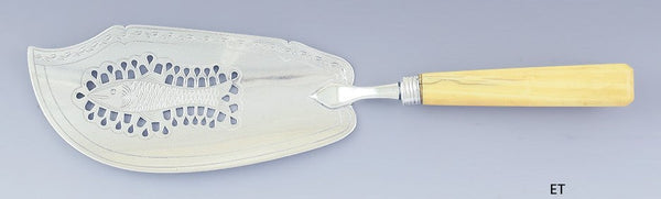 1810 Great English Georgian Sterling Silver Hand Engraved Fish Slice / Server