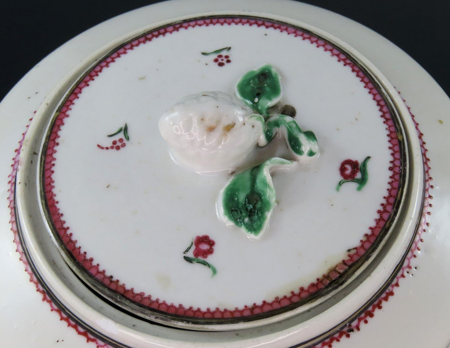 Lovely Chinese Export Porcelain Tea Pot Hand Painted Delicate Flowers c1800