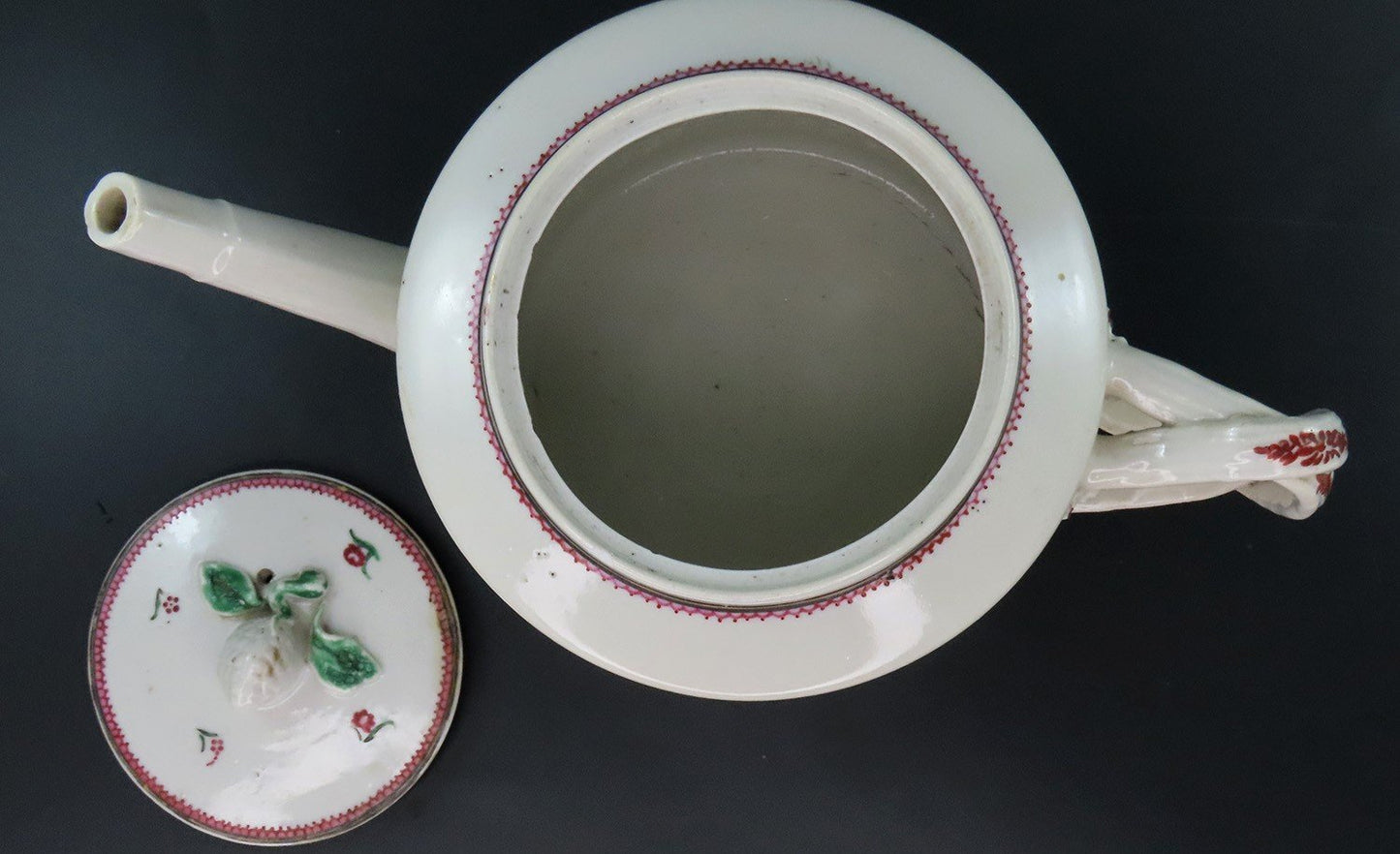 Lovely Chinese Export Porcelain Tea Pot Hand Painted Delicate Flowers c1800
