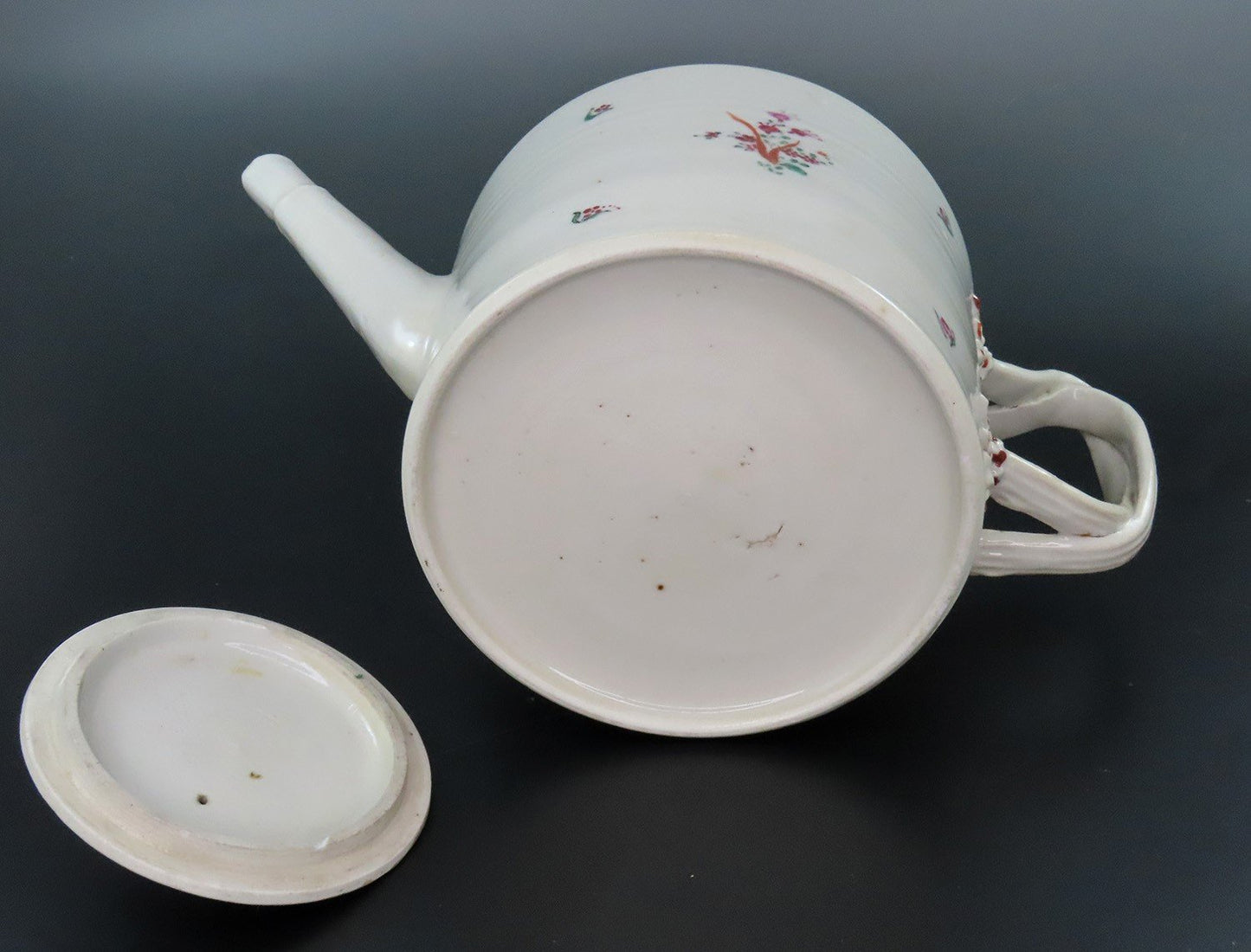 Lovely Chinese Export Porcelain Tea Pot Hand Painted Delicate Flowers c1800