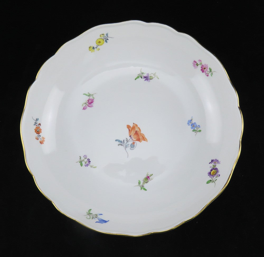 Large Perfect Meissen Scattered Flowers Serving Bowl 10" Diameter Round