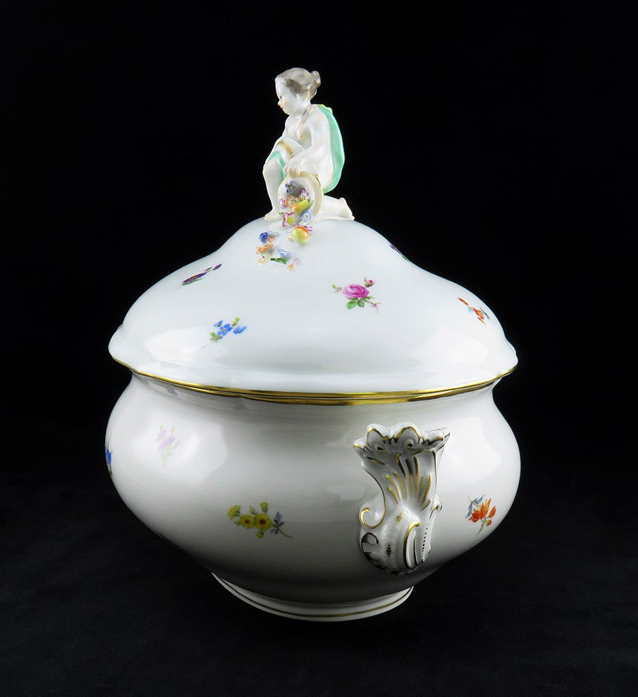 Large Perfect Meissen Scattered Flowers Soup Tureen 15 x10x12 inches