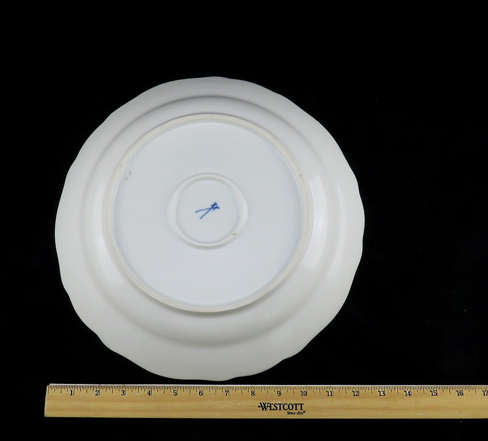 Large Perfect Meissen Scattered Flowers Round Serving Bowl 12 5/8" Diameter