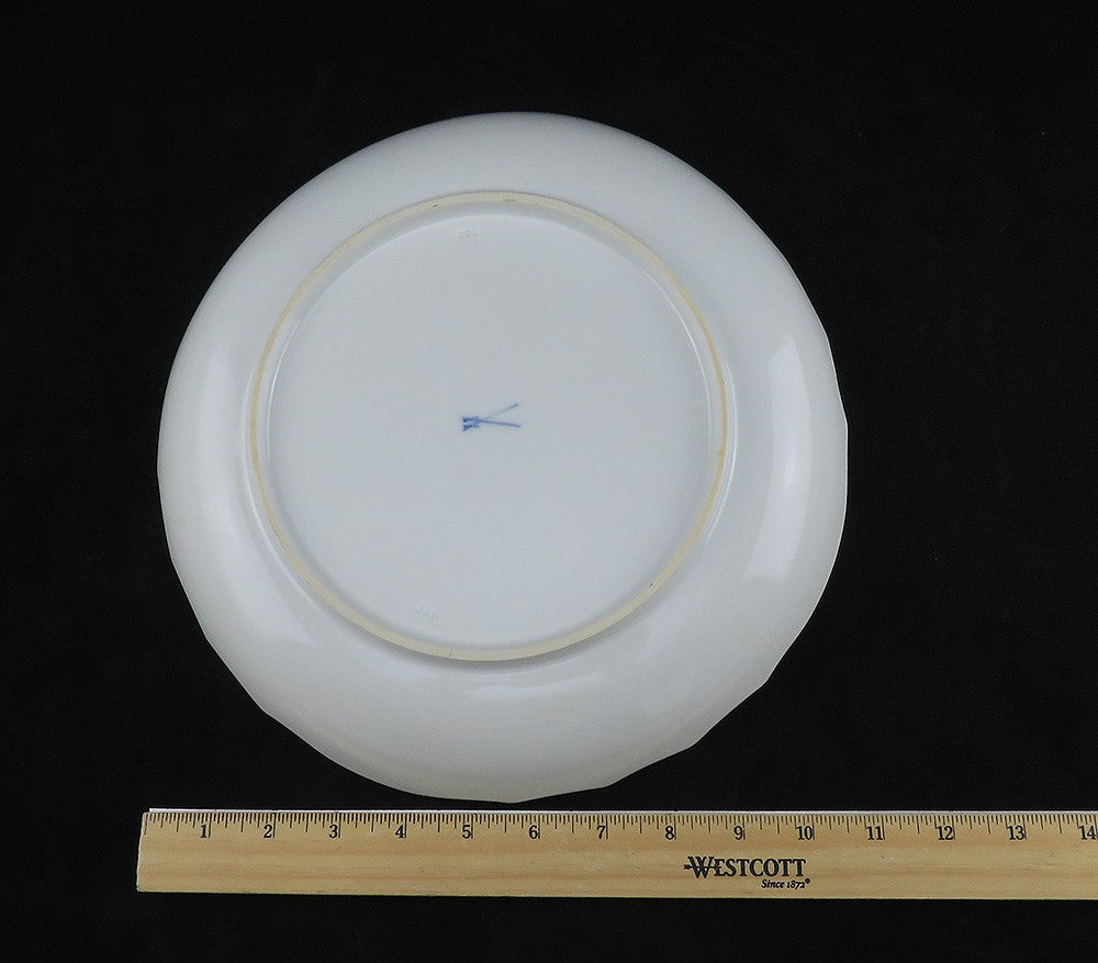 Large Perfect Meissen Scattered Flowers Serving Bowl 10 7/8" Diameter