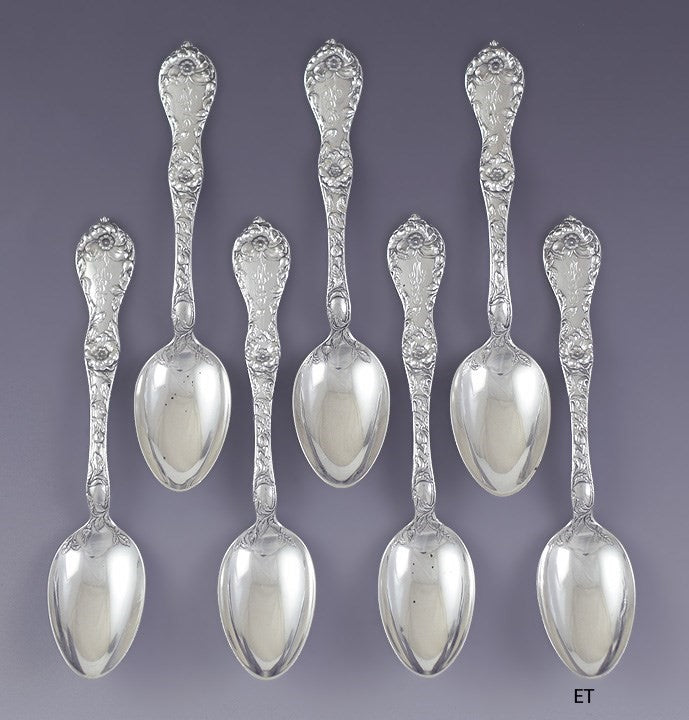 Lovely set 7 Reed & Barton Sterling Silver Les Cinq Fleurs Teaspoons
