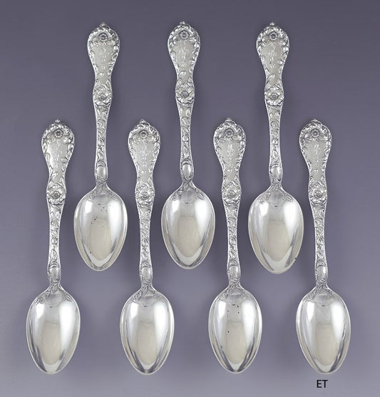 Lovely set 7 Reed & Barton Sterling Silver Les Cinq Fleurs Teaspoons