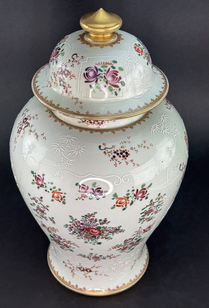 Impressive Early 1900s French Samson Pink White Lidded Urn Vase Large Size
