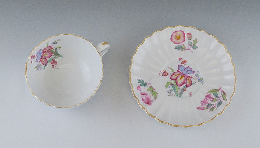 Spode Copeland English Porcelain Iris Pattern Hand Painted 17 Saucers 5 Tea Cups
