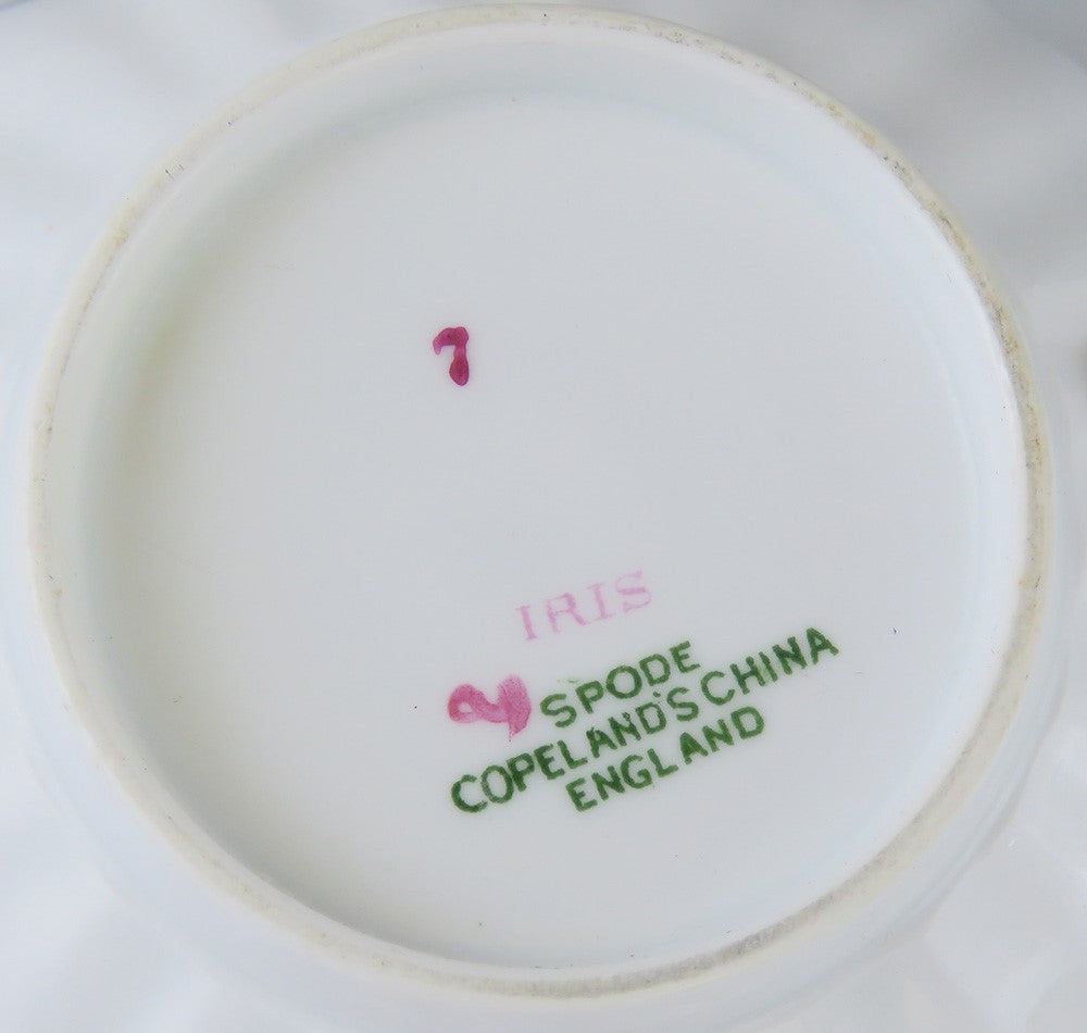 Spode Copeland English Porcelain Iris Pattern Hand Painted 17 Saucers 5 Tea Cups