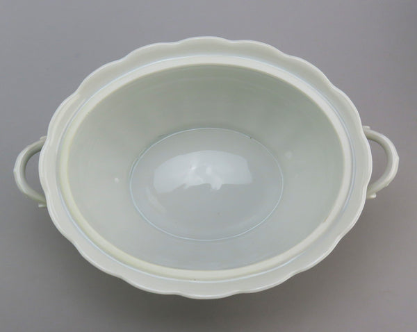 Large Kaiser Romantica White Oval Covered Serving Entree Vegetable Dish