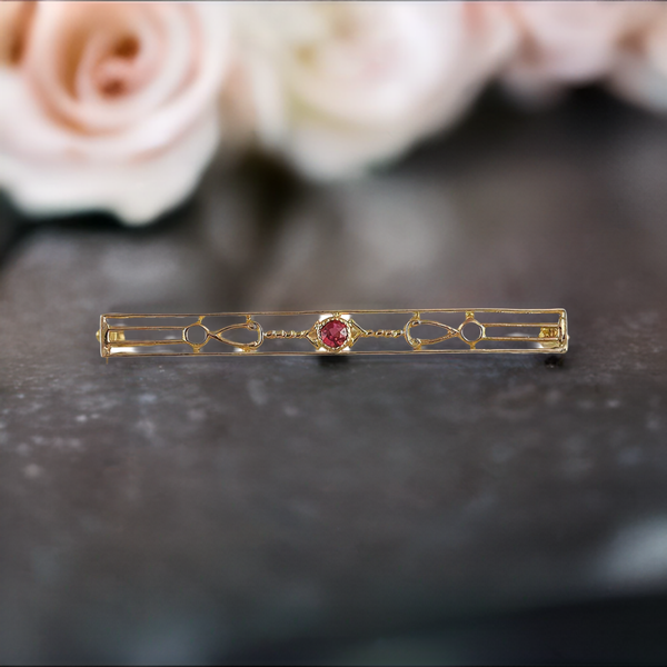 Antique American 10K Yellow Gold Ruby Openwork Bar Pin