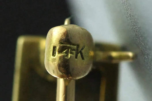 Attractive Vintage 14k Yellow Gold Enamel Bar Pin Brooch