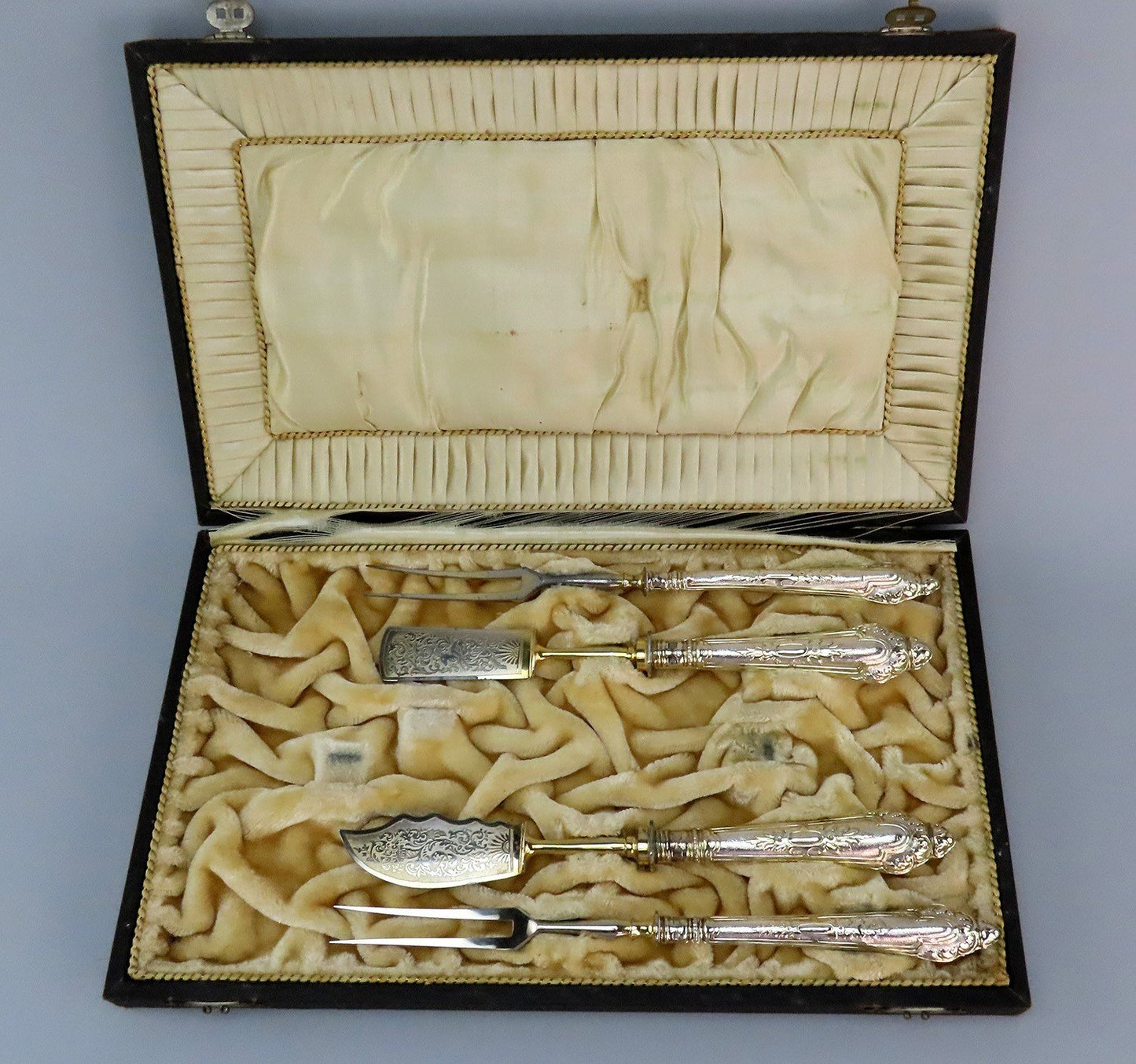 Beautiful Set 4 Silver Handled Servers Turn of the Century w/ Original Box