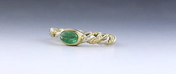 Rope Motif White & Yellow Gold 18K Gold Emerald Cabochon Ring Size 5