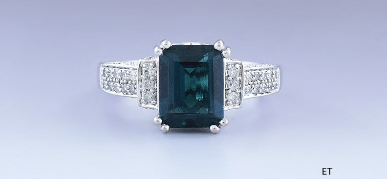 Beautiful 14k White Gold Diamond Lab Created Emerald Ring