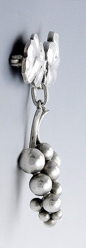 Sweet Georg Jensen Sterling Silver No 217 Leaf Grape Dangling Brooch Pin