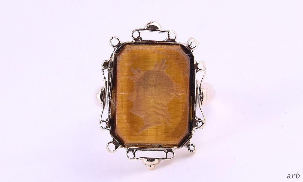 Beautiful Antique 10k Yellow Gold and Tiger's Eye Intaglio Ring w/ Roman Profile