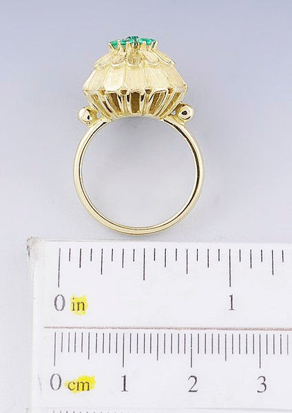 Lovely 18k Yellow Gold Green Chrysoprase & Synthetic Emerald Ring Size 6.25