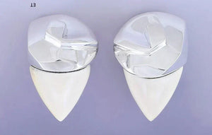 Stylish Modernist Von Musulin Sterling Silver Carved White Clipback Earrings