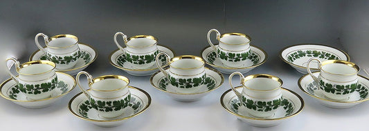 Fantastic 17pc Meissen Full Green Vine Gilt Tea Coffee Cup and Saucer Set