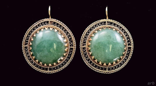 Stunning 14k Yellow Gold Jadeite Stone Pierced Earrings Round Form