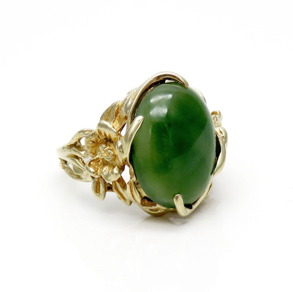 Beautiful VTG 10k Yellow Gold Green Nephrite Jade Floral Ring