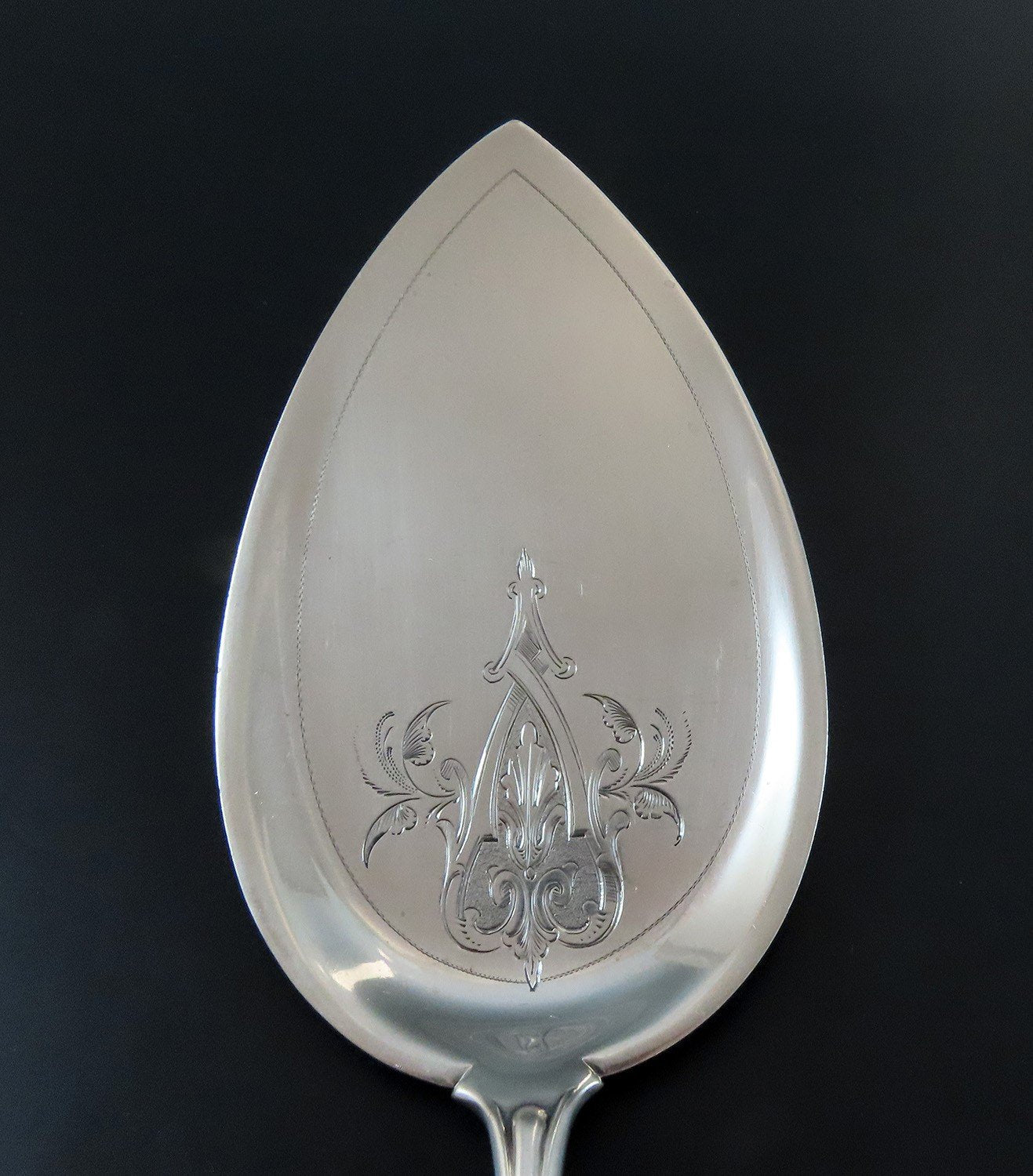 Antique Gorham Medallion Sterling Silver Pie Server Crisp Pattern 9 1/2"