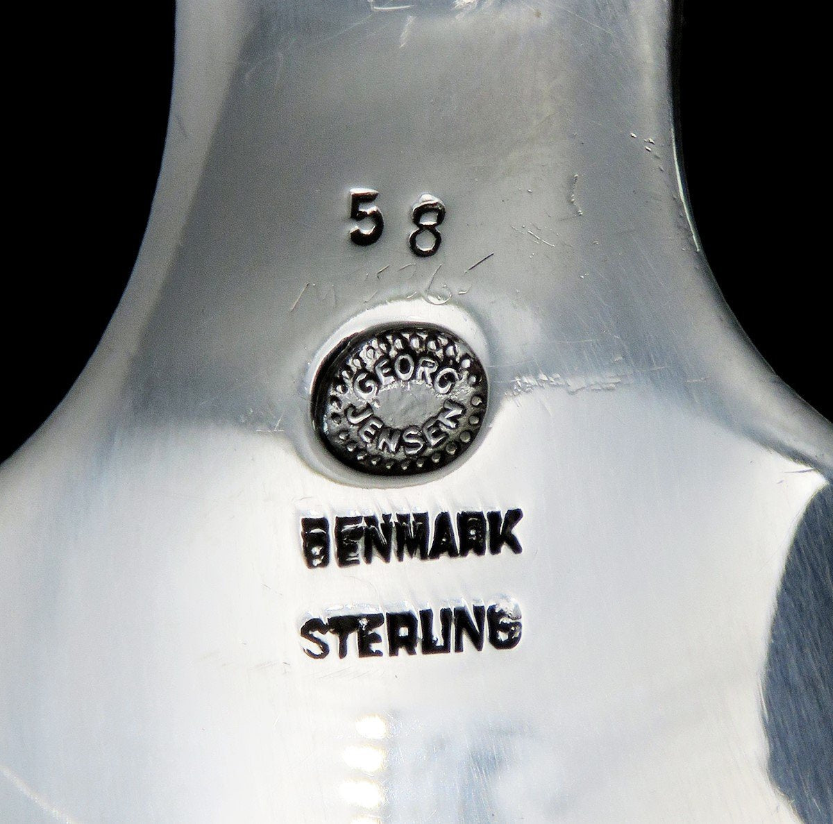 Beautiful Georg Jensen 58 Sterling Silver Serving Fork Leaf Pattern 10 1/4 in