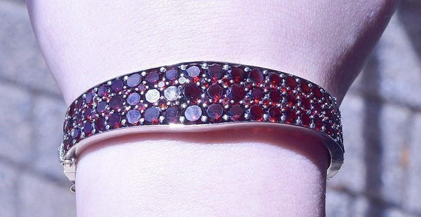 c1870s-1880s Stunning Bohemian Victorian Garnet Bangle Bracelet