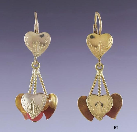 Lovely Pair VTG Italian 18k Yellow Gold Coral Heart Dangle Earrings
