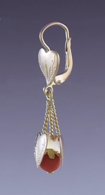 Lovely Pair VTG Italian 18k Yellow Gold Coral Heart Dangle Earrings
