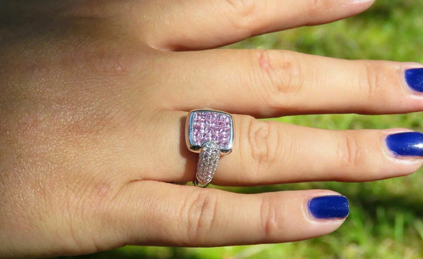 Beautiful 18k White Gold Diamond & Pink Sapphire Ring