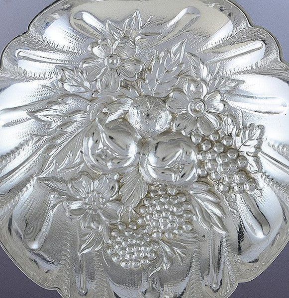 Fab Kirk Sterling Silver Floral Repousse Berry / Casserole Serving Spoon Scoop