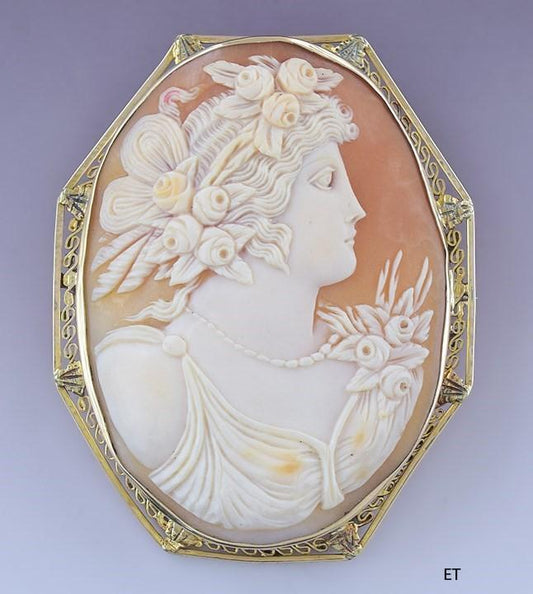 c1910s-1920s Lovely 14k Gold Pretty Woman Cameo Pin Pendant Brooch