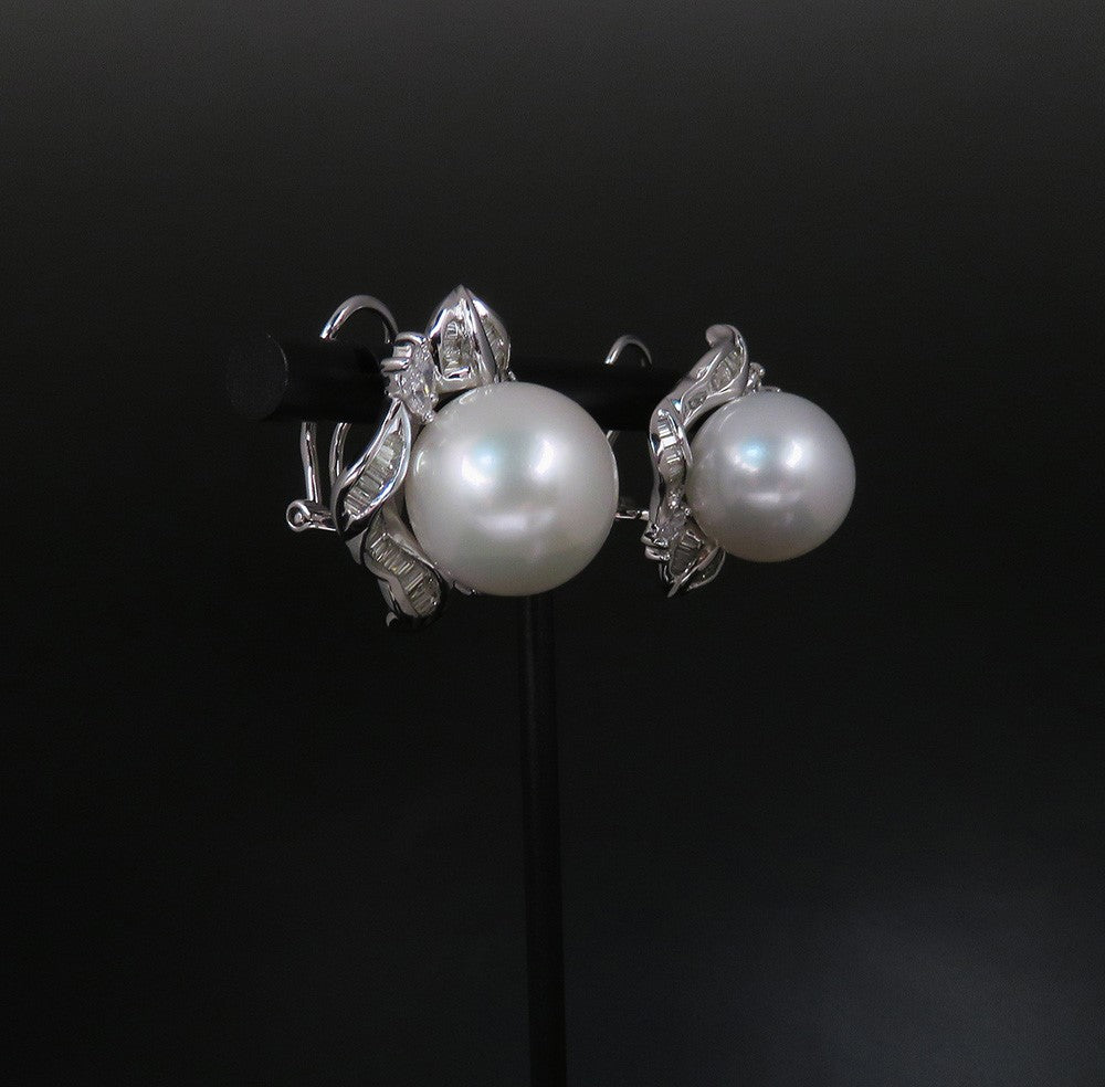 High End Designer 18K White Gold 14.5mm Pearl Diamond Gemstone Earrings