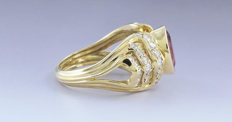 Beautiful 18k Gold Pink Tourmaline & ~.75-1ct Diamond Ring sz 7