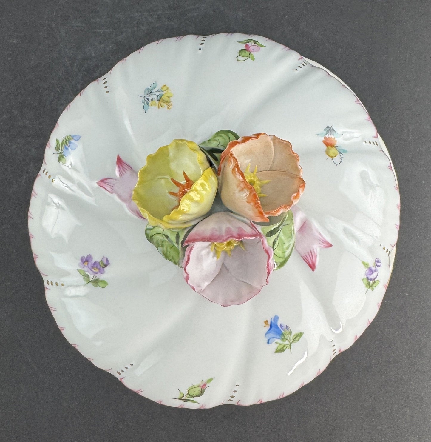 Lovely Herend Handpainted Floral Trinket Box Candy Dish w Flower Finial 6170