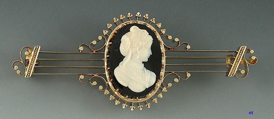 Victorian 14k Gold Carved Black & White Hardstone Cameo Brooch Pin