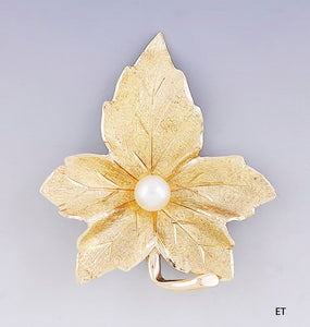 Lovely Retro 14k Gold Pearl Realistic Maple Grape Leaf Pin/Brooch