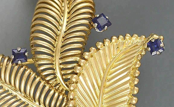 Fine Quality Italian 18k Gold Sapphire Leaf Pin Brooch