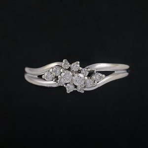 Lovely 14K White Gold & Brilliant Diamond Cluster Ring Size 9