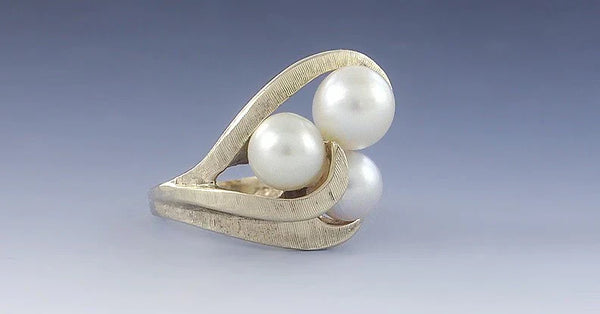 Elegant 14K Yellow Gold & Triple Pearl Ring Size 3.5