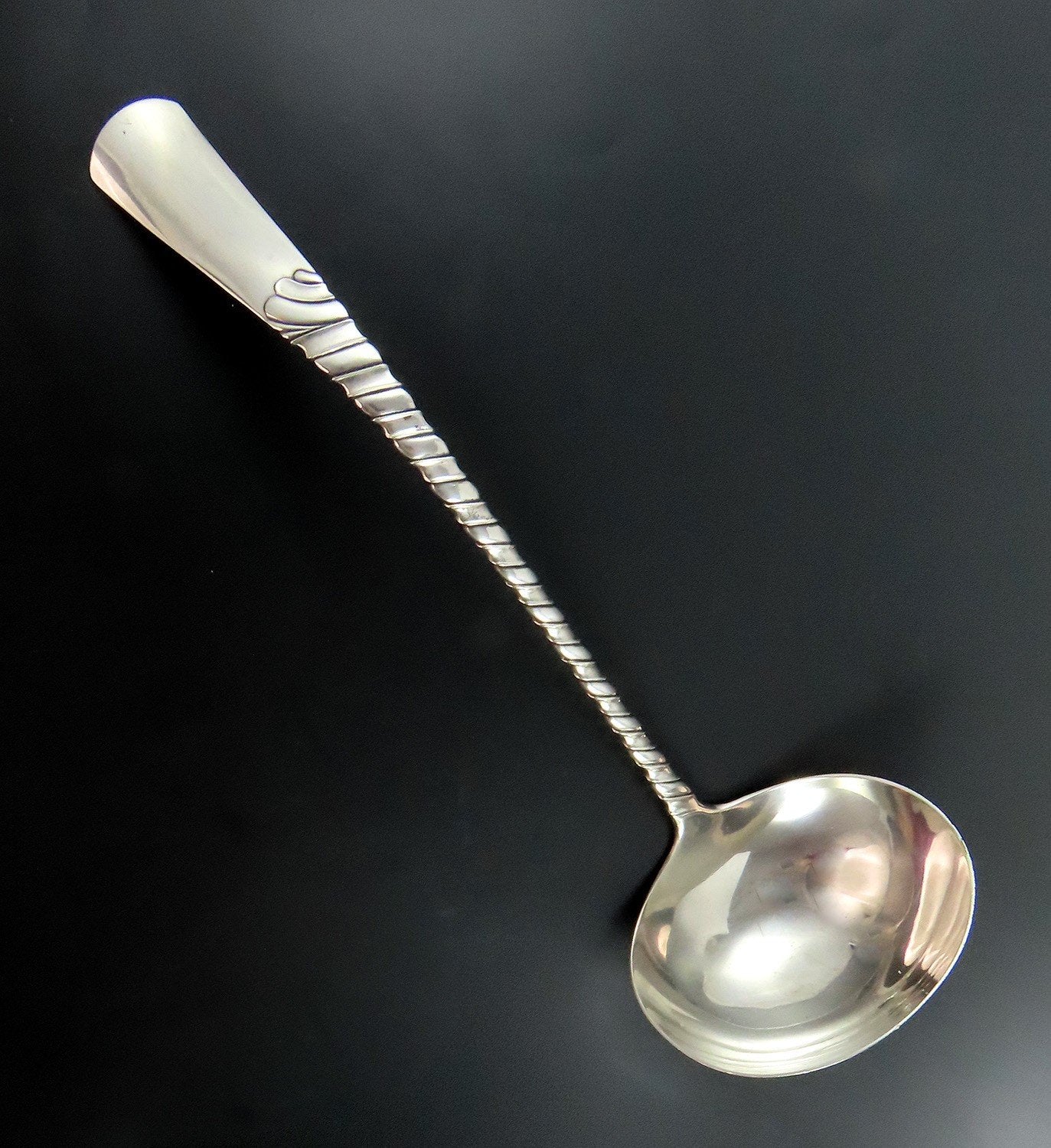 Elegant Gorham Colonial Sterling Silver Large Soup Punch Ladle No Mono 12 1/2"