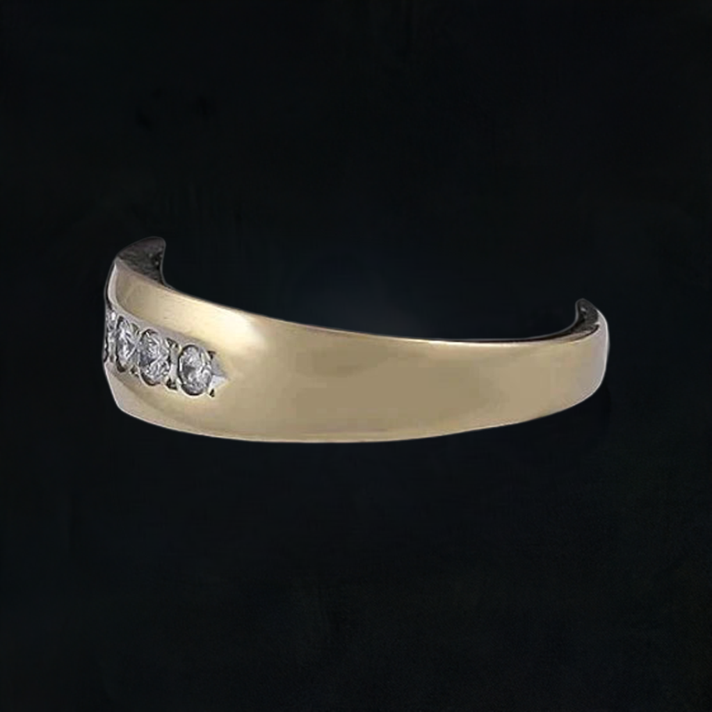 14K Yellow Gold & Brilliant Diamond Ring Band Size 9