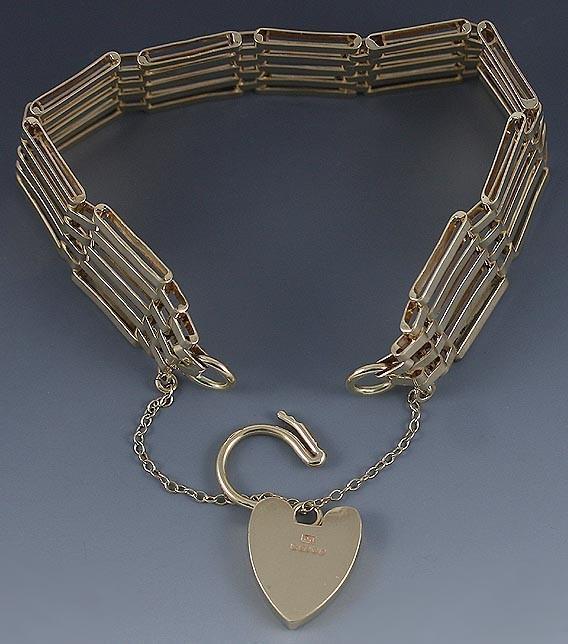 Fabulous English 9K Yellow Gold Heart Lock Openwork Link Bracelet