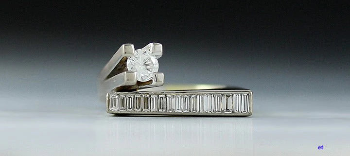 Delightful Modernist Geometric 14k White and Yellow Gold Diamond Ring Size 4